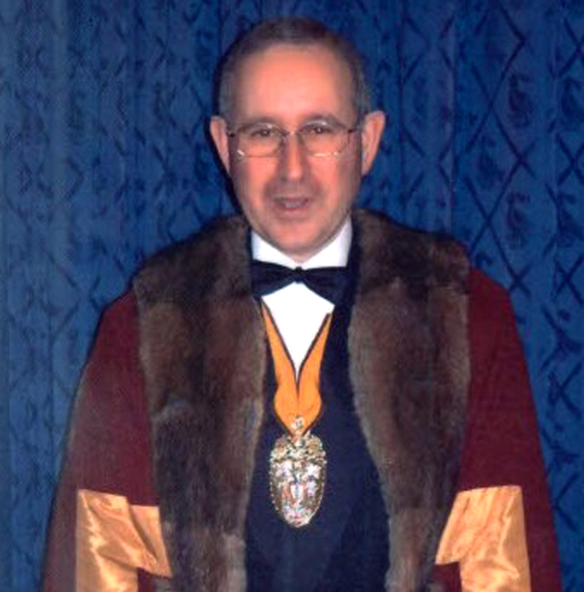 Ian M Panto 2000 - 2001