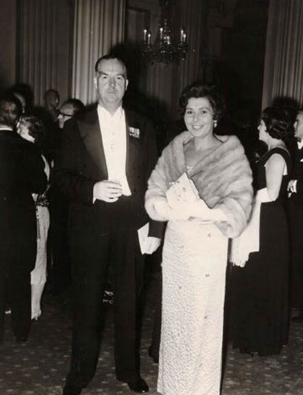 Frank B Hooper 1975 - 1976