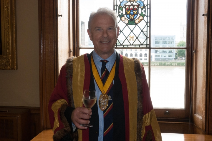 City Livery Halls Walk HQS Wellington &ndash; Fishmongers&rsquo; Hall