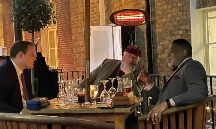 Smoking Club - The In and Out 