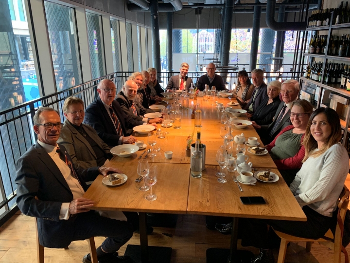 Welfare Committee recognises Past Master Roger Merton Lunch in the City