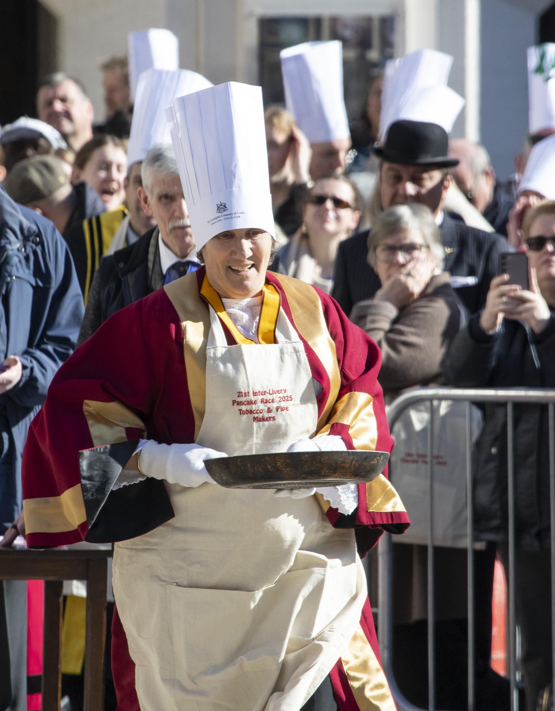 Senior Warden dallying Guildhall Yard