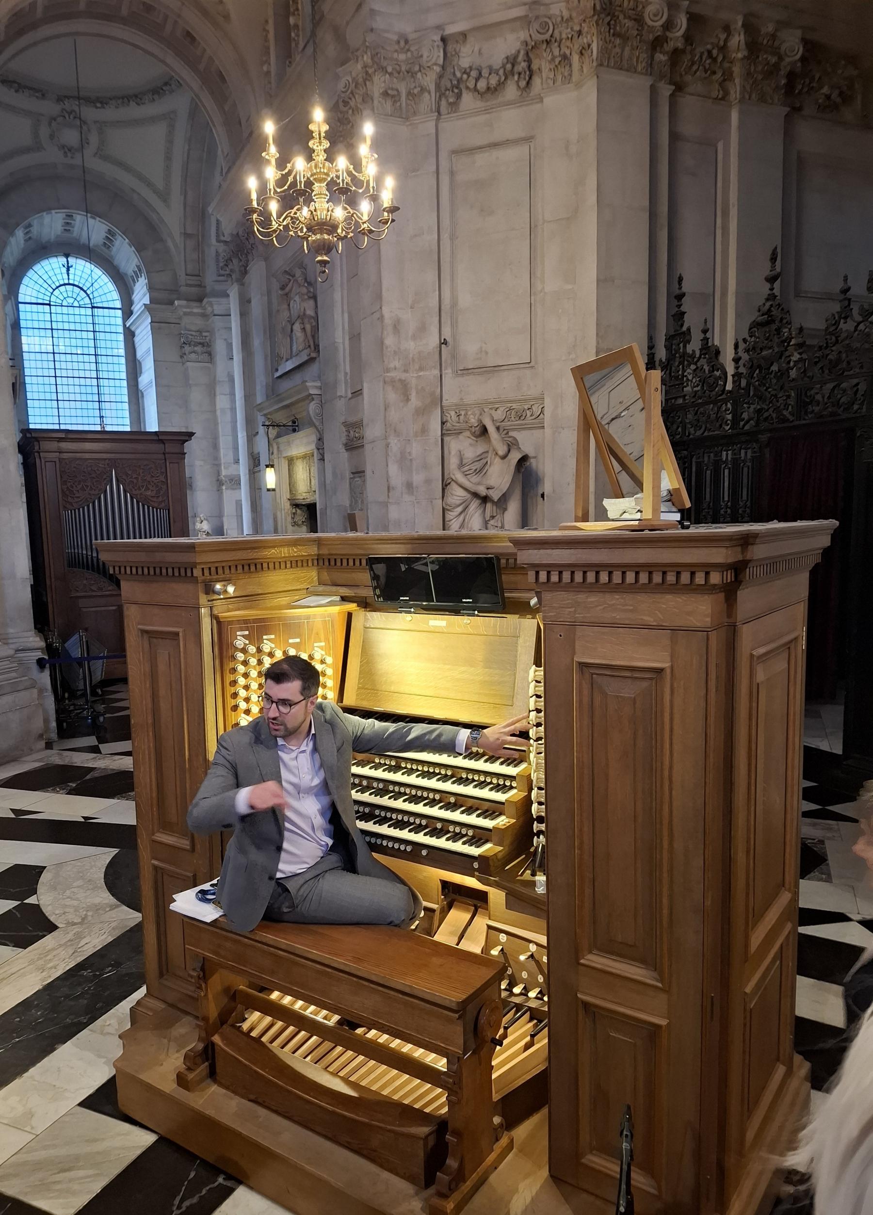 Tour of St Pauls Organs St Pauls Cathedral