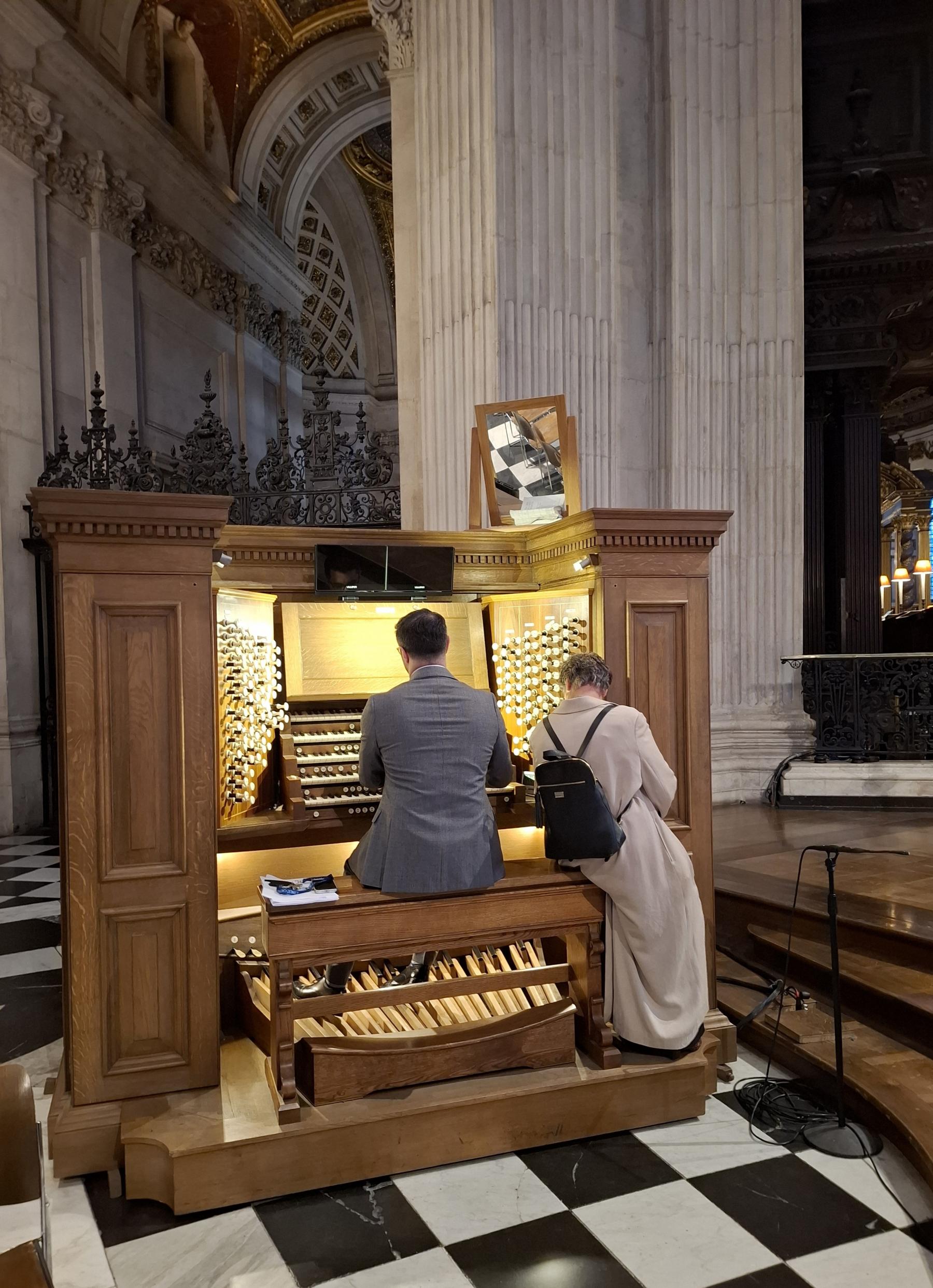 Tour of St Pauls Organs St Pauls Cathedral