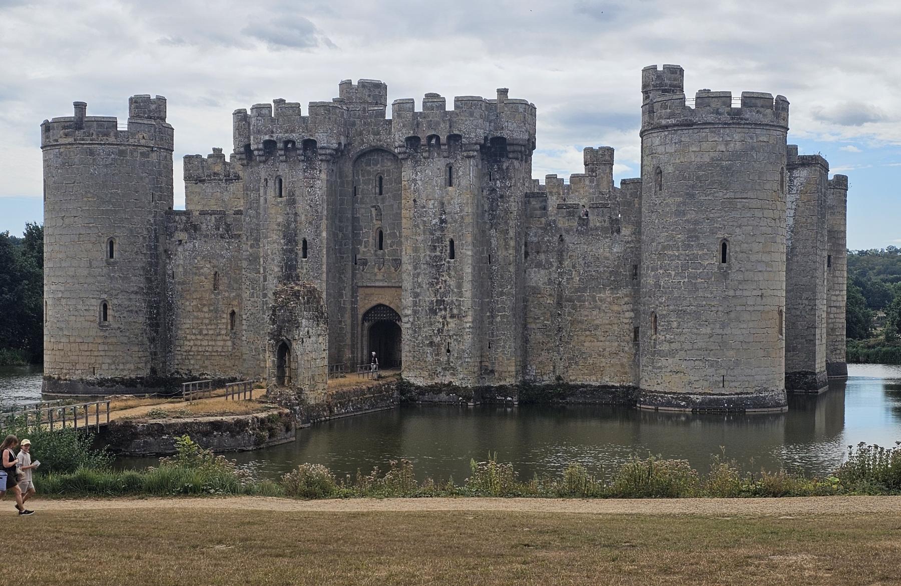 From Clay Pipes to the Pipemakers&rsquo; Arms: A Day at Bodiam and Rye East Sussex